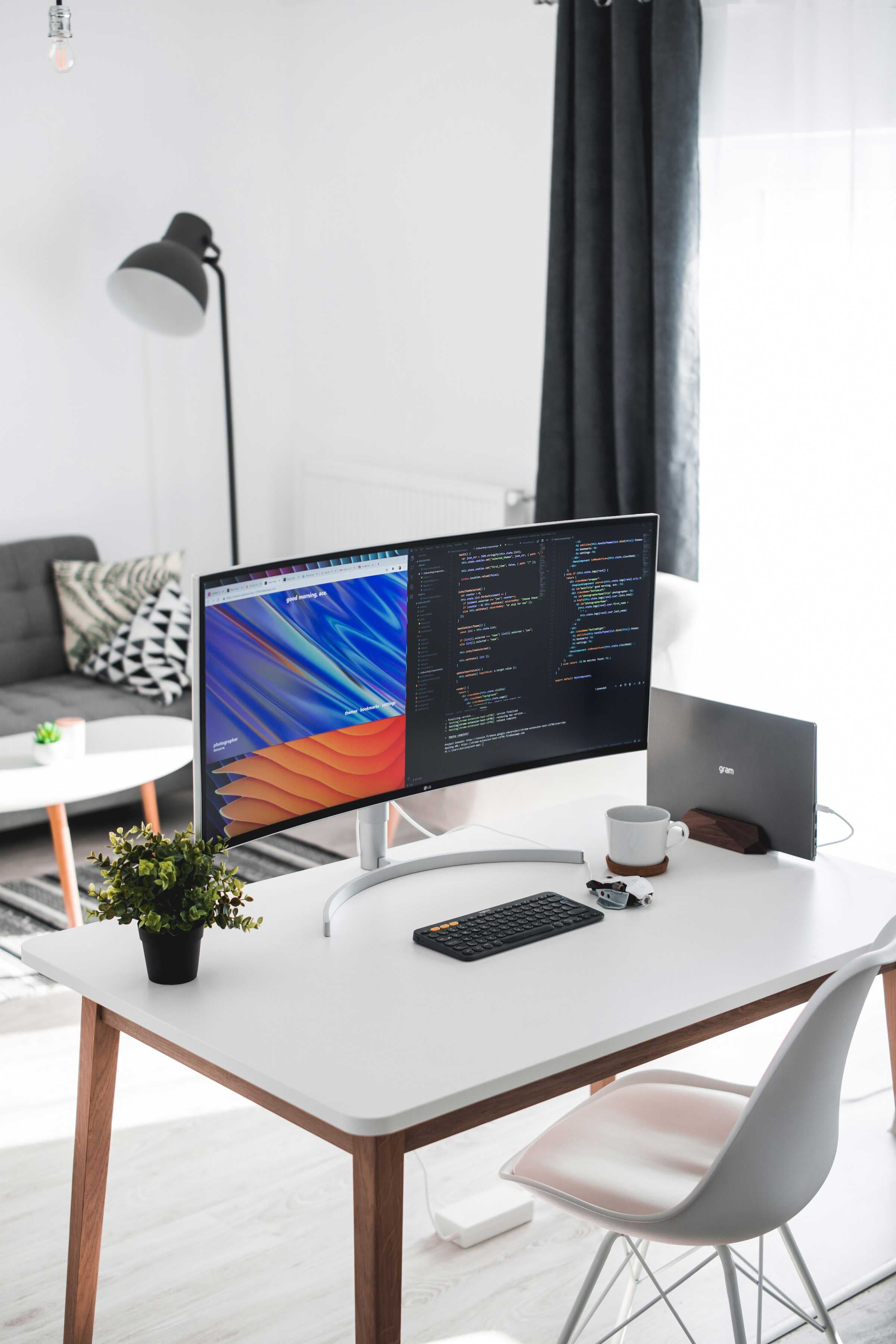 Alexandru Acea Desk Setup Image 1