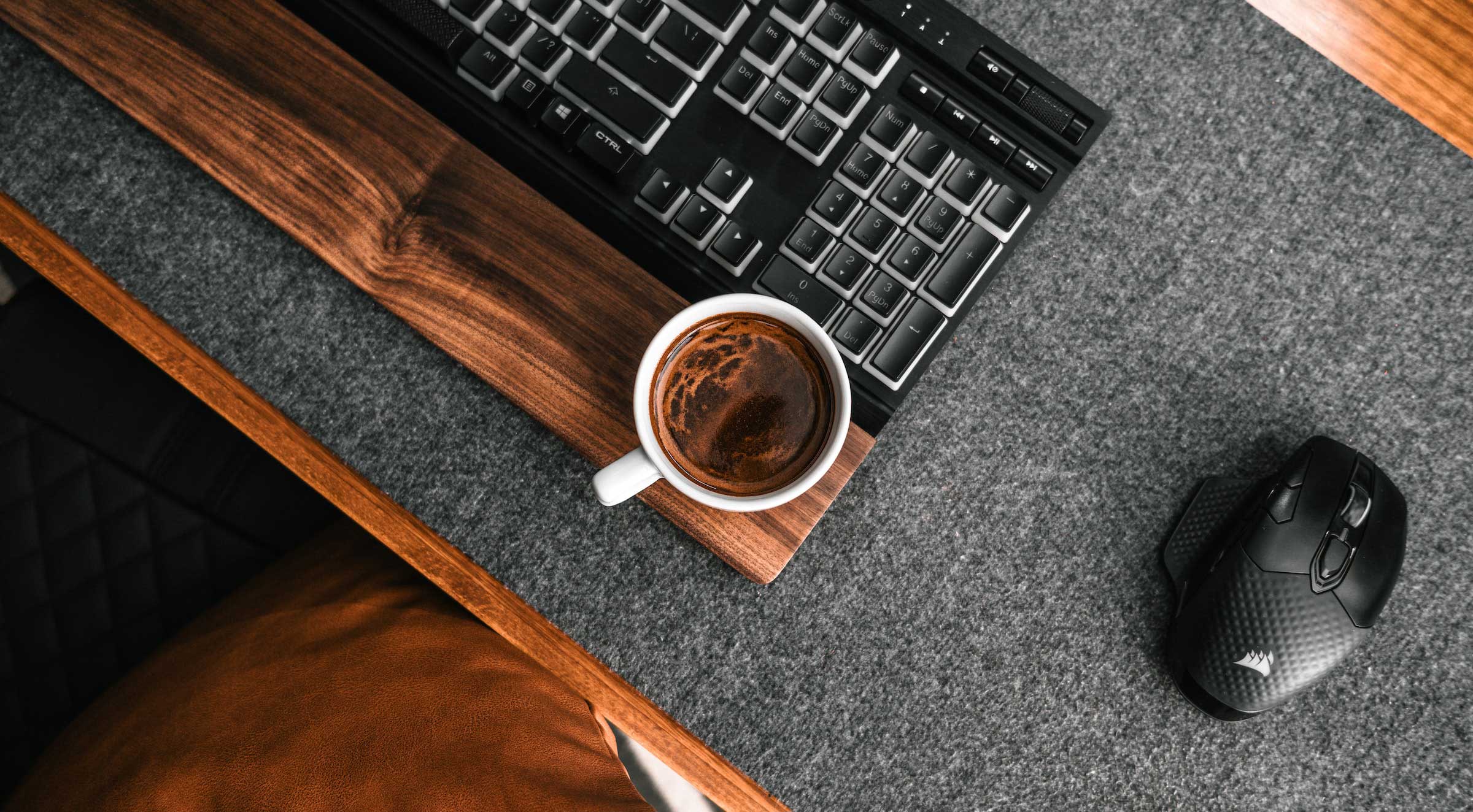 Amr Taha Desk Setup Image 3