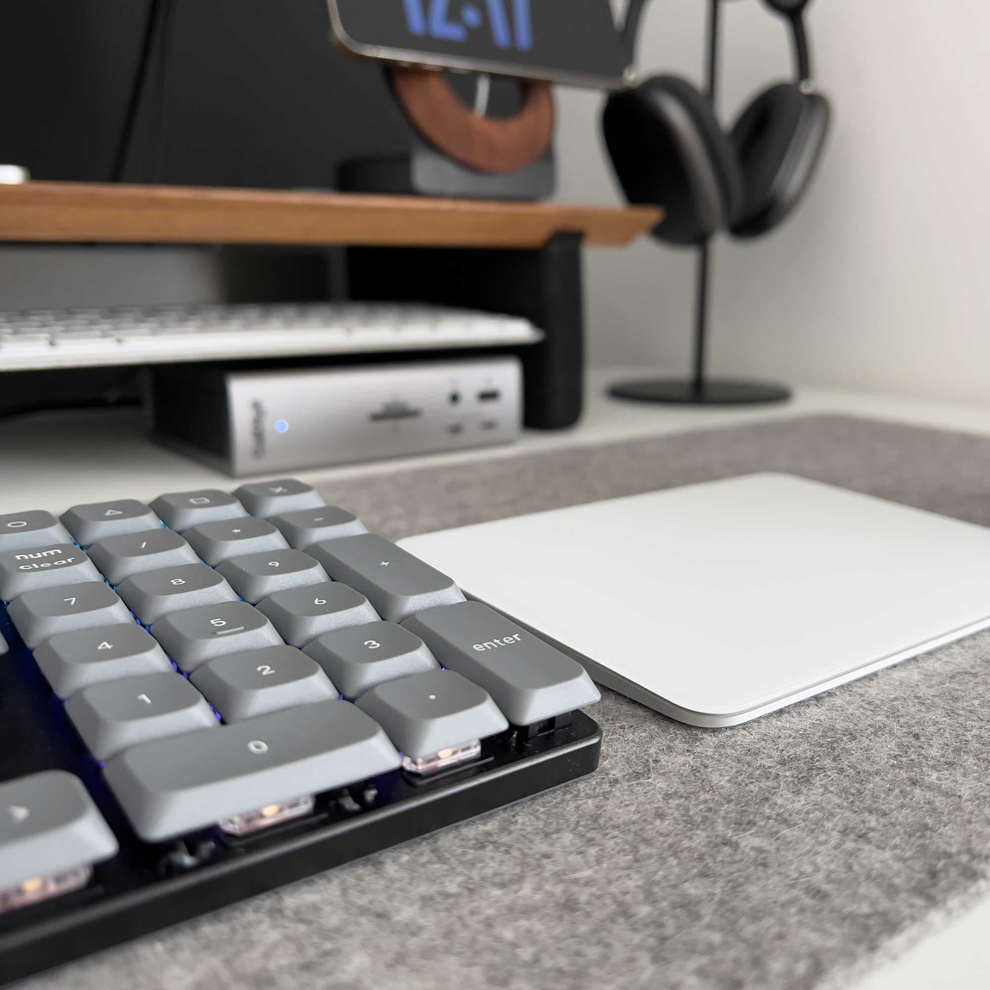 Andrew Clare Desk Setup Image 3