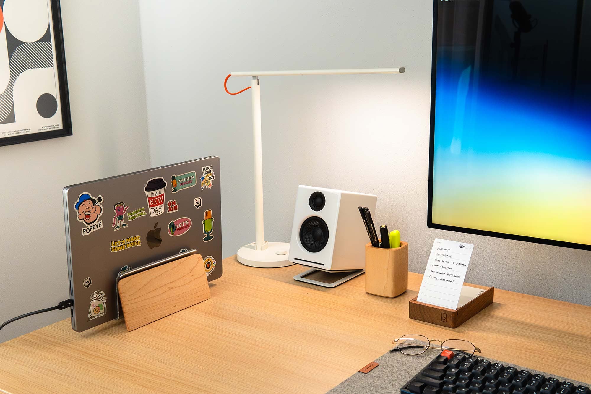 Faizur Desk Setup Image 4