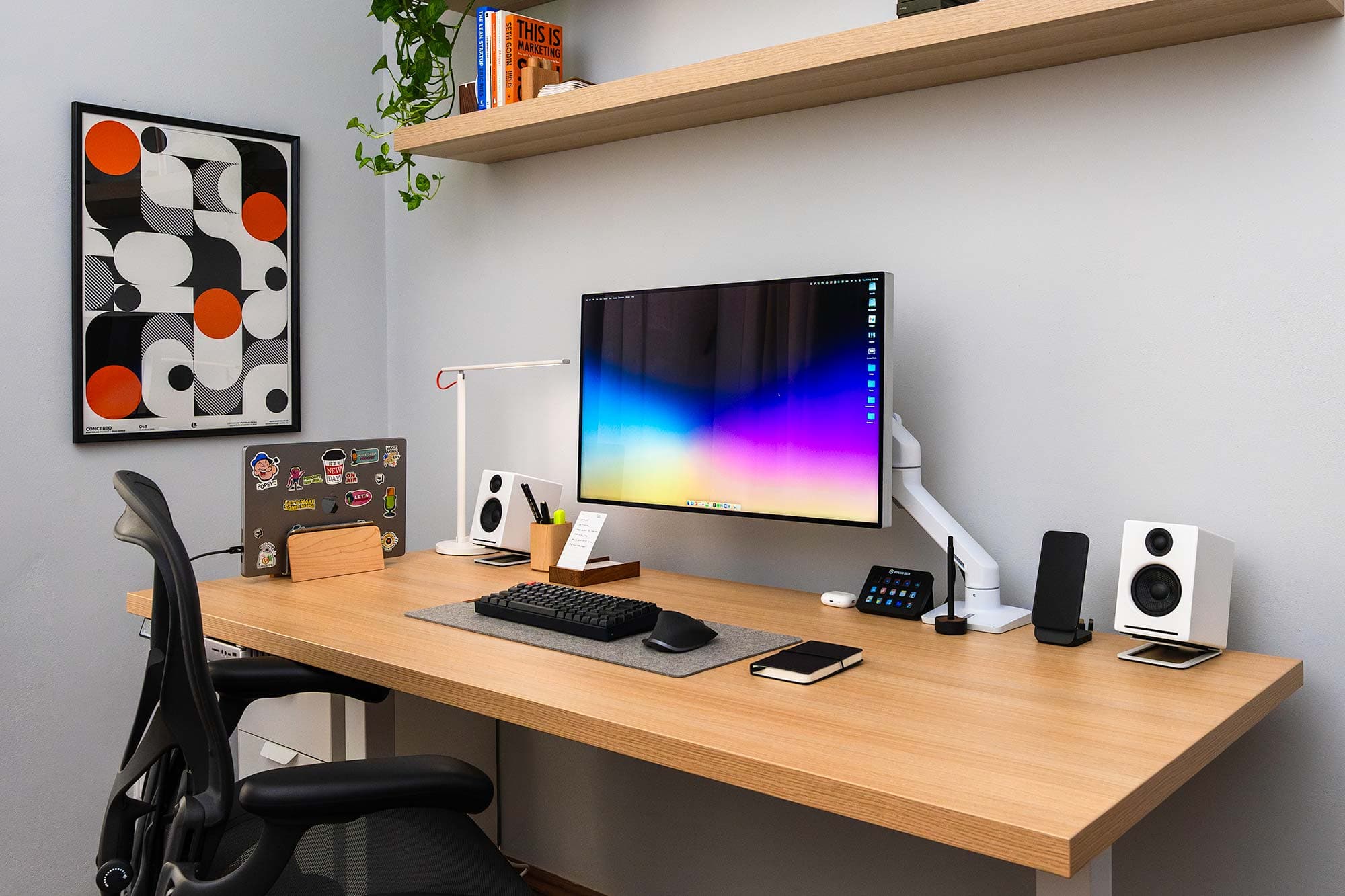 Faizur Desk Setup Image 1