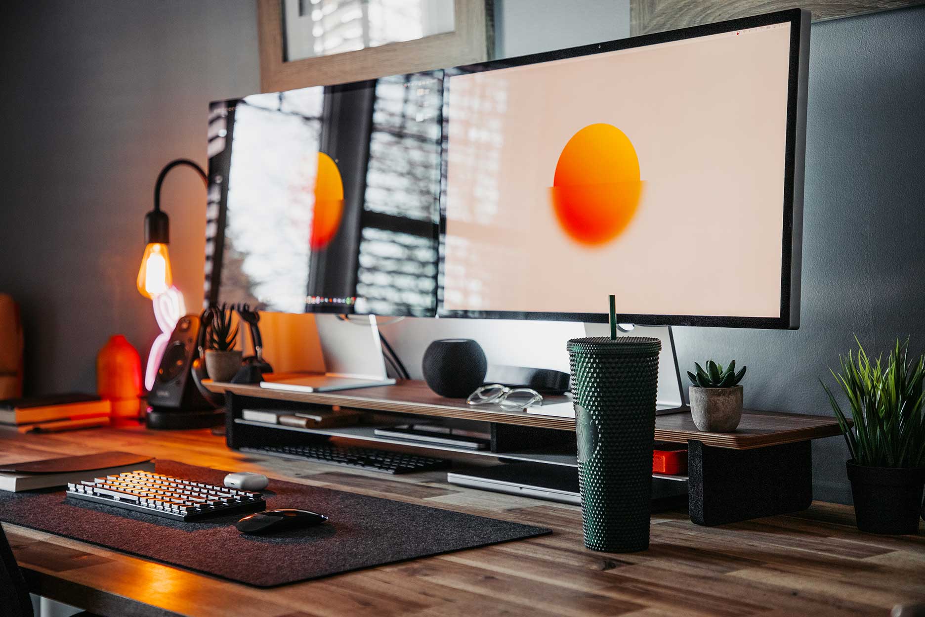 Kevin Walton Desk Setup Image 5