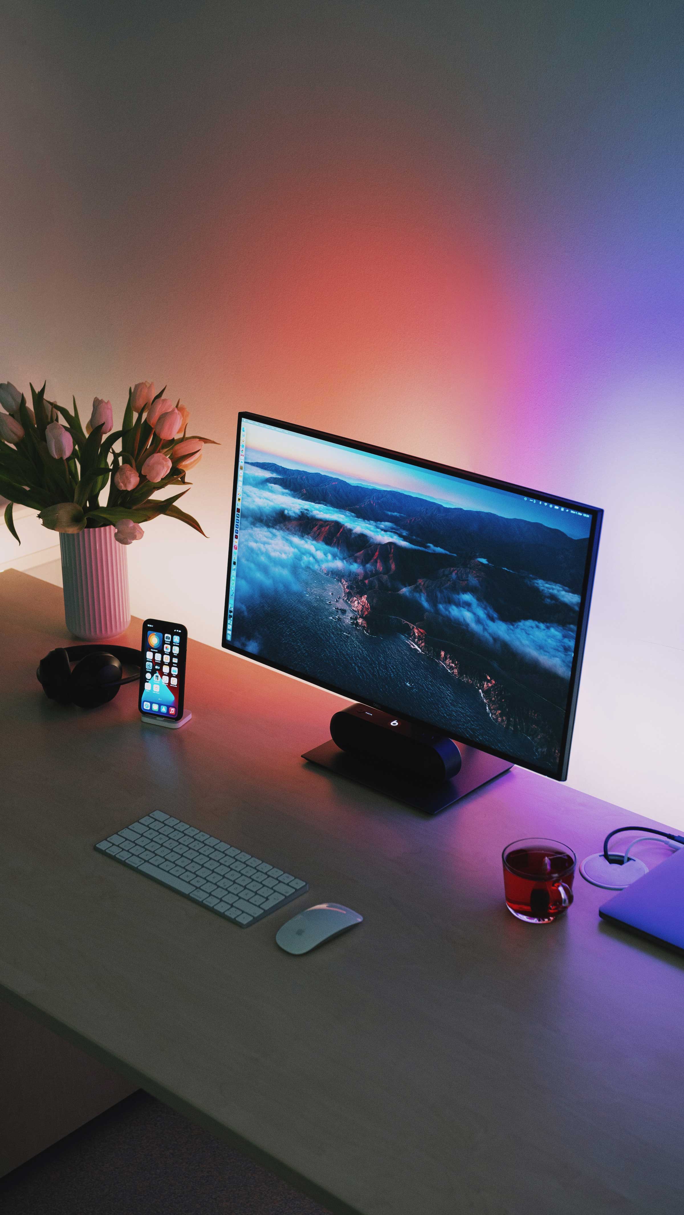 Linus Mimietz Desk Setup Image 2