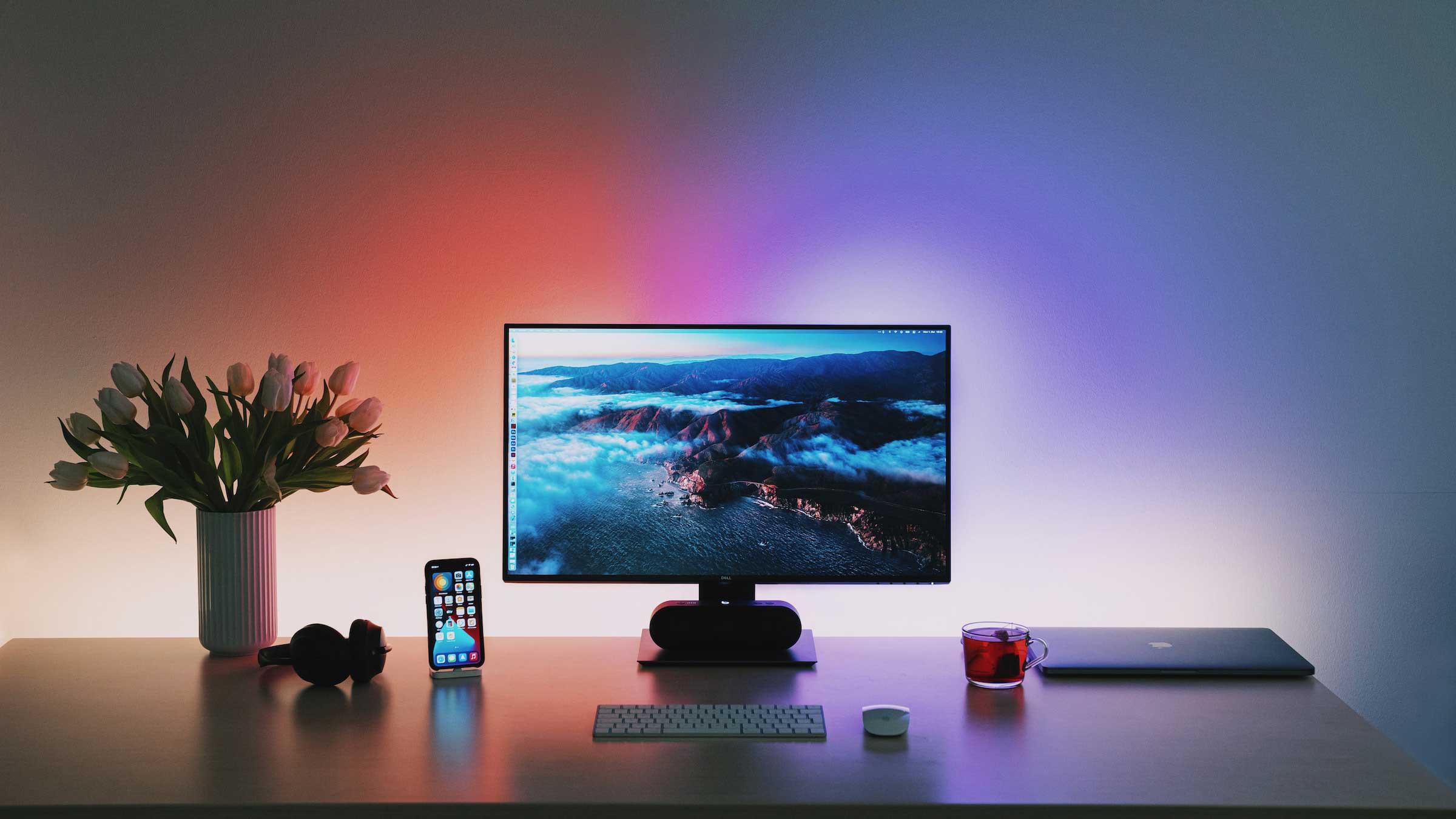 Linus Mimietz Desk Setup Image 1