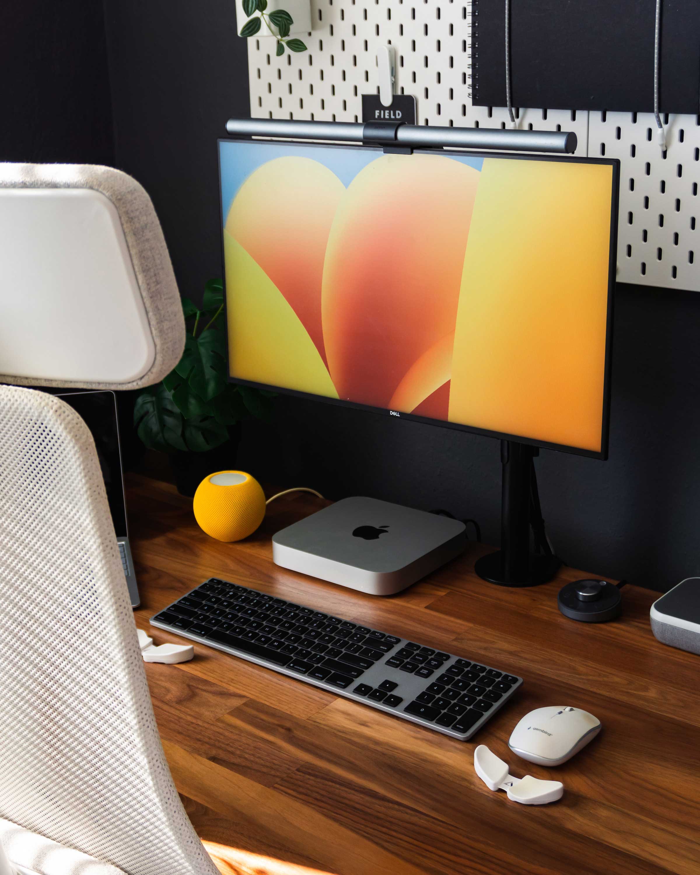 Matúš Gocman Desk Setup Image 2