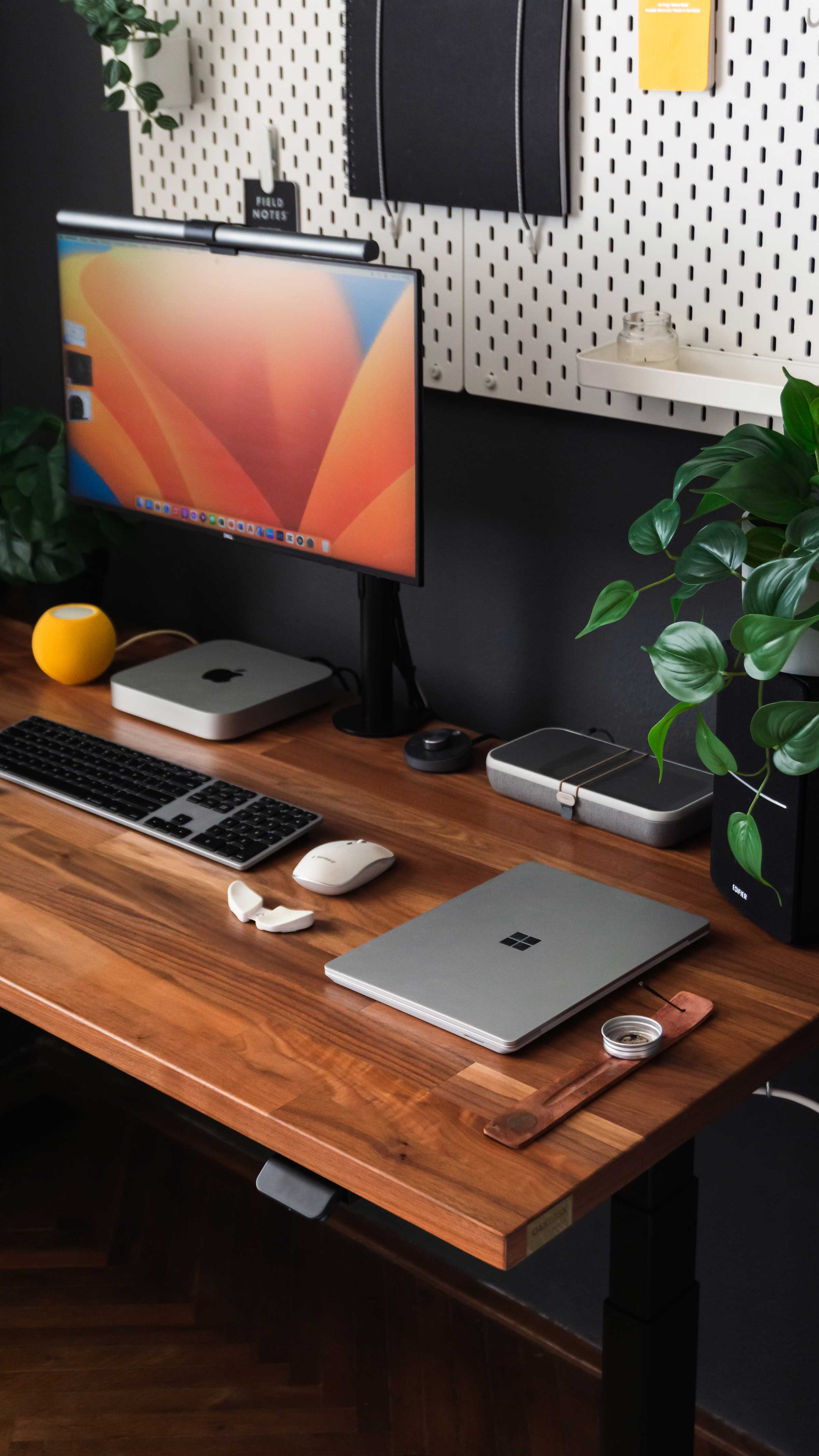 Matúš Gocman Desk Setup Image 3