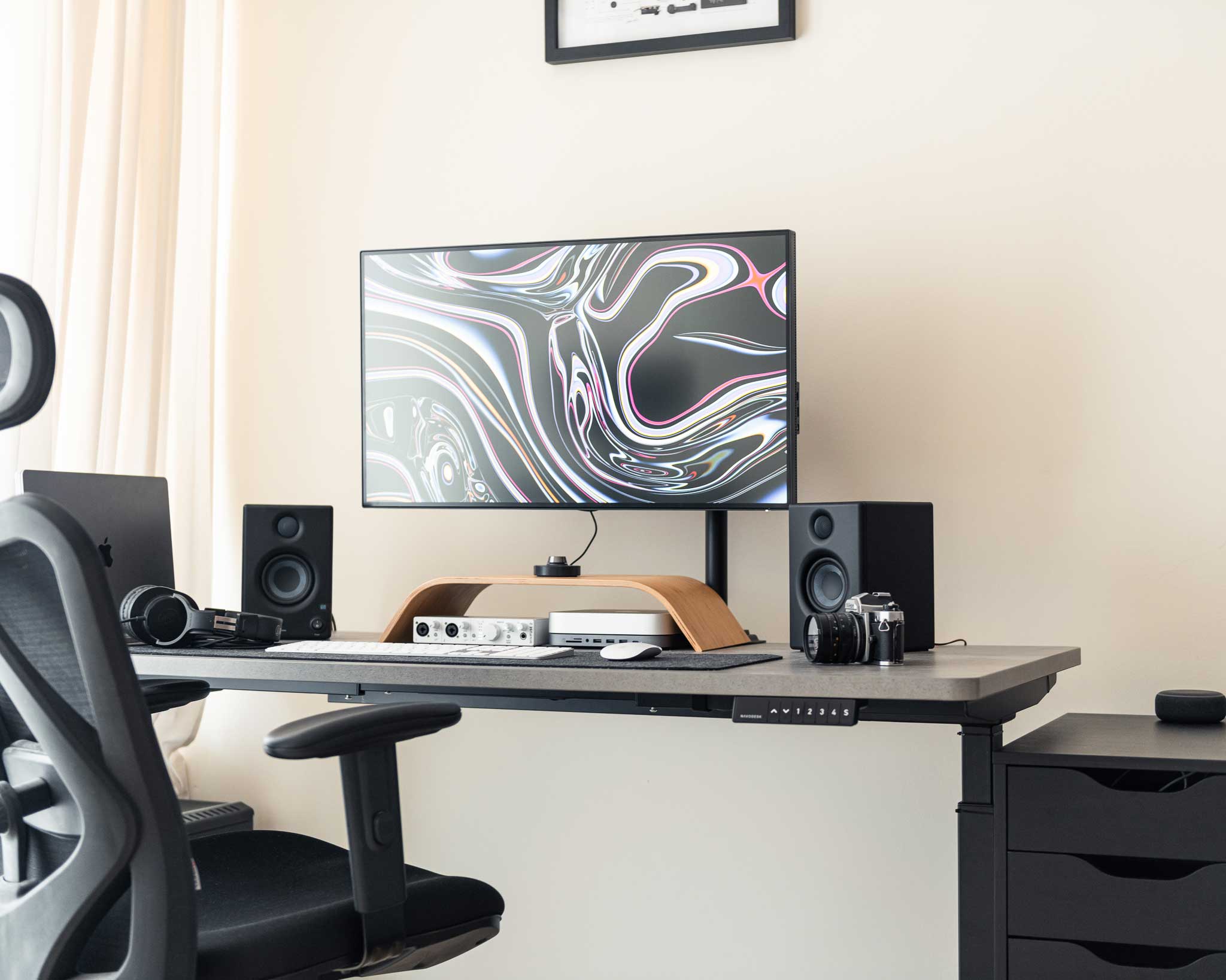 Tony Sam Noel Desk Setup Image 2